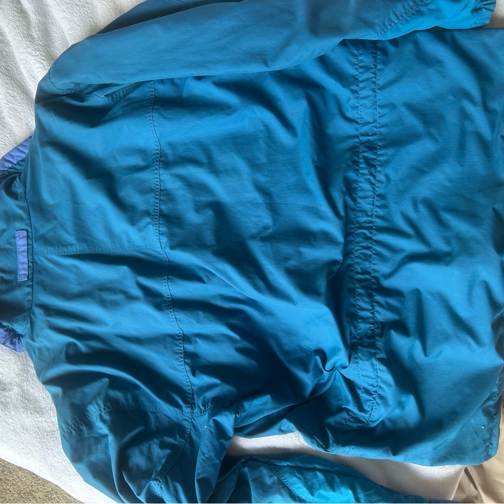Patagonia Teal and Blue Mesh Jacket - Picture 11 of 13